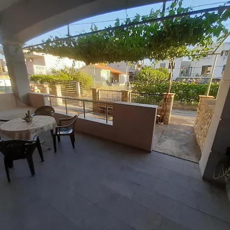 Utsi Tatil Evi